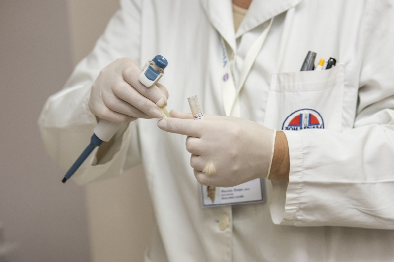 infirmerie-CLAVIERS-min_person-white-care-medicine-health-laboratory-917211-pxhere.com